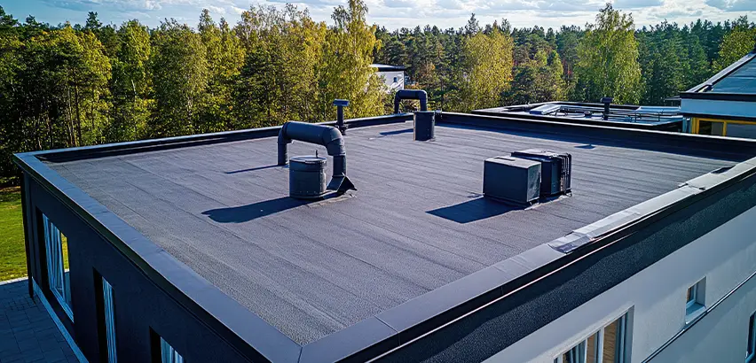 Professional Flat Roof Replacement Services in Columbus, WI
